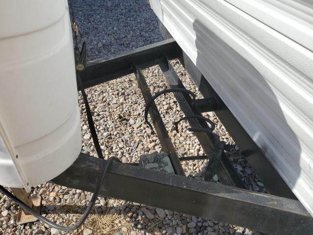 4HXFC20282C050242 - 2002 CAMPER FUNRUNNER 白色 照片 8