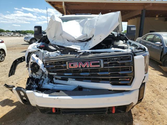 1GT49PE70RF311735 - 2024 GMC SIERRA K2500 AT4 WHITE photo 5