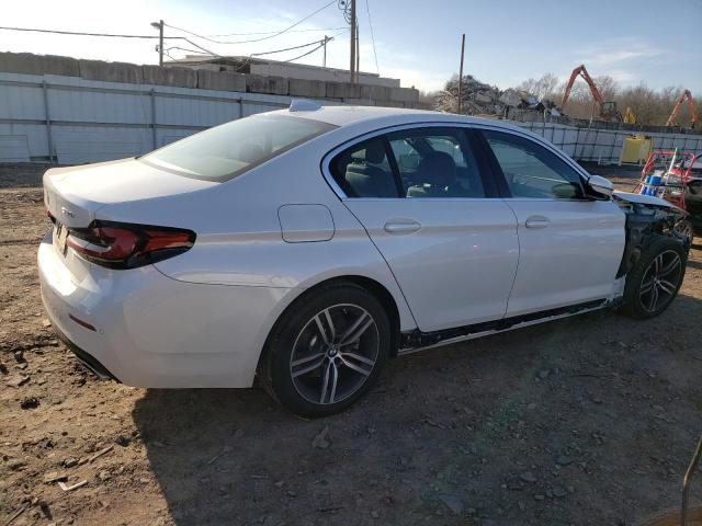 WBA13BJ07MWX27416 - 2021 BMW 530 XI WHITE photo 3