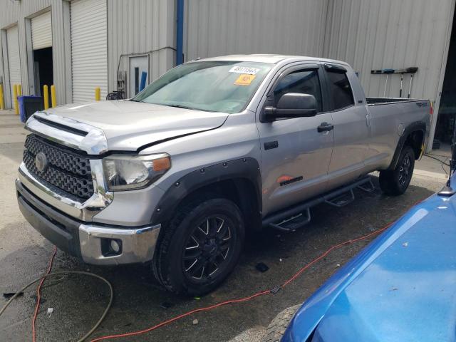 5TFCW5F18JX023687 - 2018 TOYOTA TUNDRA DOUBLE CAB SR/SR5 SILVER photo 1
