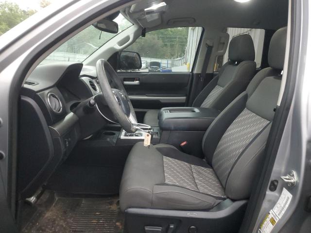 5TFCW5F18JX023687 - 2018 TOYOTA TUNDRA DOUBLE CAB SR/SR5 SILVER photo 7