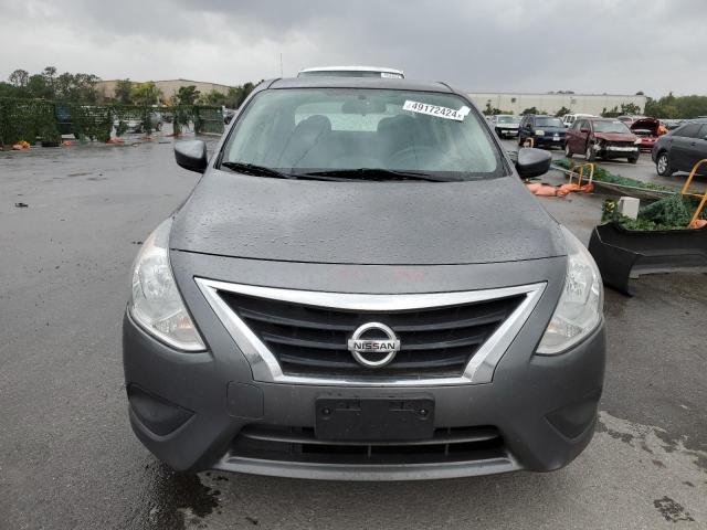 3N1CN7AP9KL870518 - 2019 NISSAN VERSA S GRAY photo 5