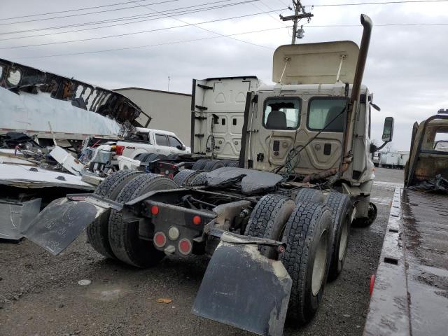 1FUJGBDV5CLBM7494 - 2012 FREIGHTLINER CASCADIA 1 WHITE photo 4