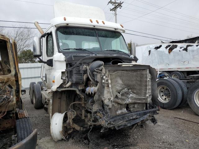 1FUJGBDV5CLBM7494 - 2012 FREIGHTLINER CASCADIA 1 WHITE photo 9