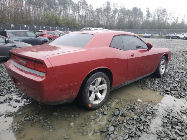 2B3CJ4DV5AH103226 - 2010 DODGE CHALLENGER SE RED photo 3