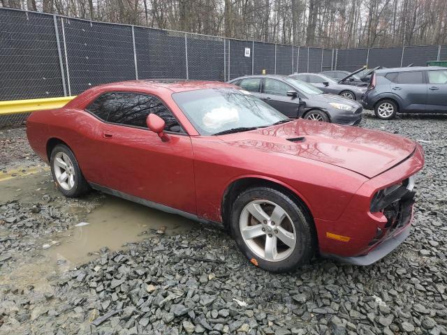 2B3CJ4DV5AH103226 - 2010 DODGE CHALLENGER SE RED photo 4