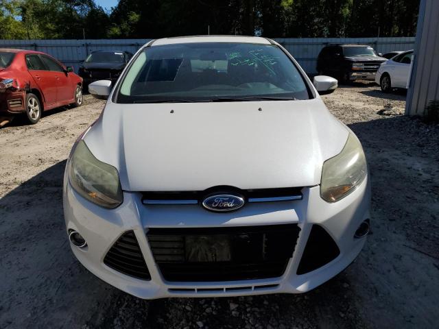 1FADP3N23EL104177 - 2014 FORD FOCUS TITANIUM WHITE photo 5