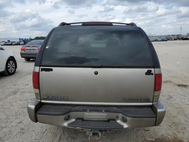 1GNCS13W0YK117713 - 2000 CHEVROLET BLAZER TAN photo 6