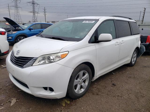 5TDKK3DC4BS166417 - 2011 TOYOTA SIENNA LE WHITE photo 1