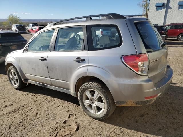 JF2SH6BC1AH904200 - 2010 SUBARU FORESTER XS Gümüş fotoğraf 2