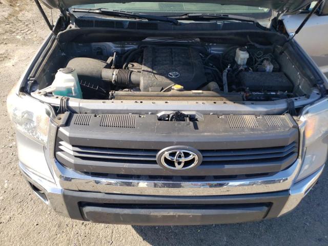 5TFCY5F1XFX018699 - 2015 TOYOTA TUNDRA DOUBLE CAB SR/SR5 SILVER photo 11