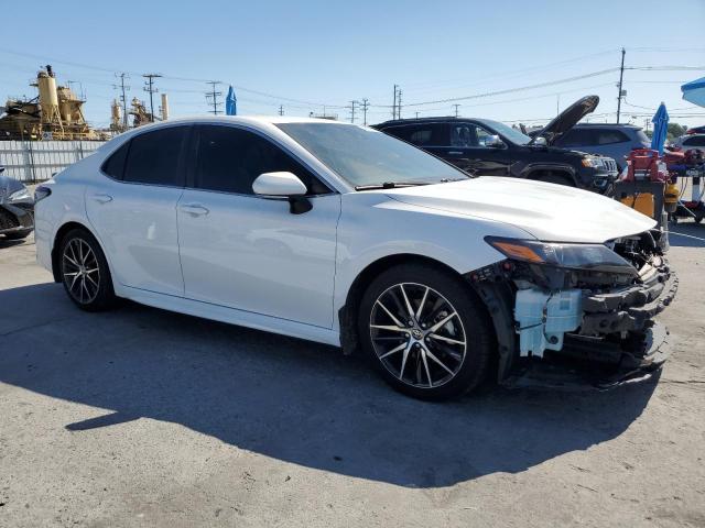 4T1G31AK4PU609389 - 2023 TOYOTA CAMRY SE NIGHT SHADE WHITE photo 4