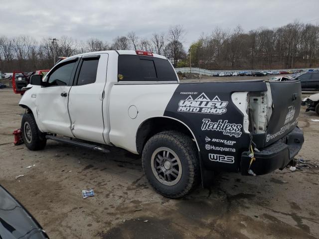 5TFUY5F14CX222205 - 2012 TOYOTA TUNDRA DOUBLE CAB SR5 WHITE photo 2