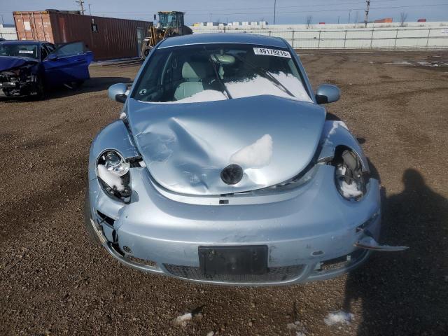 3VWPG3AG8AM007734 - 2010 VOLKSWAGEN NEW BEETLE BLUE photo 5