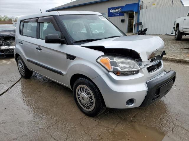 KNDJT2A16B7265725 - 2011 KIA SOUL SILVER photo 4