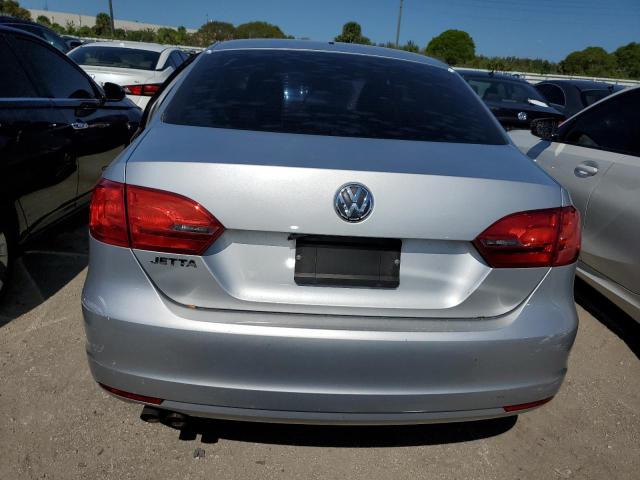 3VW2K7AJ2CM308479 - 2012 VOLKSWAGEN JETTA BASE 银色 照片 6