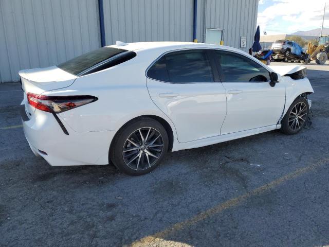 4T1G11AK2PU748815 - 2023 TOYOTA CAMRY SE NIGHT SHADE WHITE photo 3