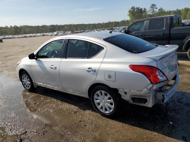 3N1CN7AP5JL830712 - 2018 NISSAN VERSA SEDA S SILVER photo 2