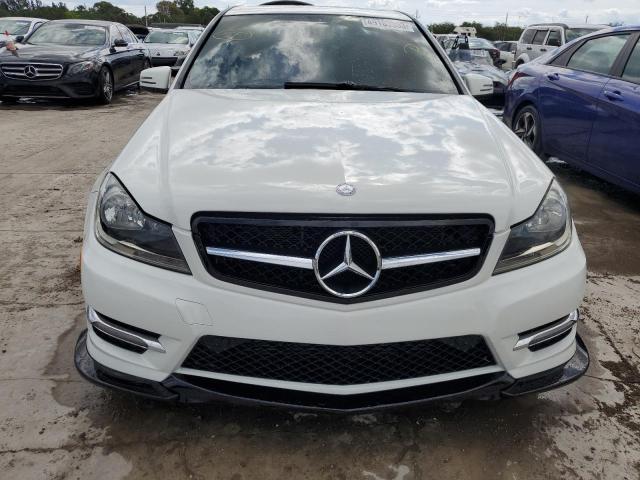 WDDGF4HB9CA632218 - 2012 MERCEDES-BENZ C 250 WHITE photo 5