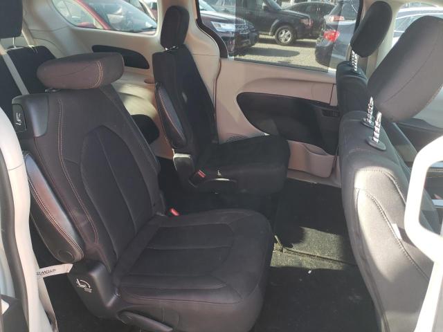 2C4RC1FG6KR668726 - 2019 CHRYSLER PACIFICA TOURING PLUS WHITE photo 11