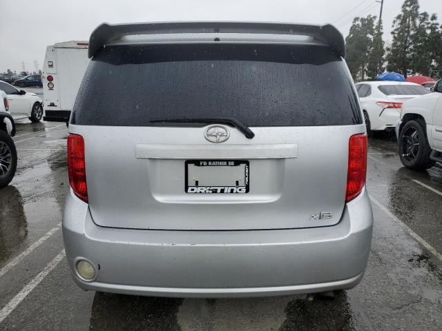 JTLKE50E681004664 - 2008 TOYOTA SCION XB SILVER photo 6