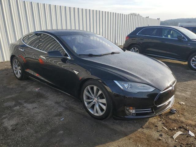 5YJSA1E26FF107814 - 2015 TESLA MODEL S BLACK photo 4