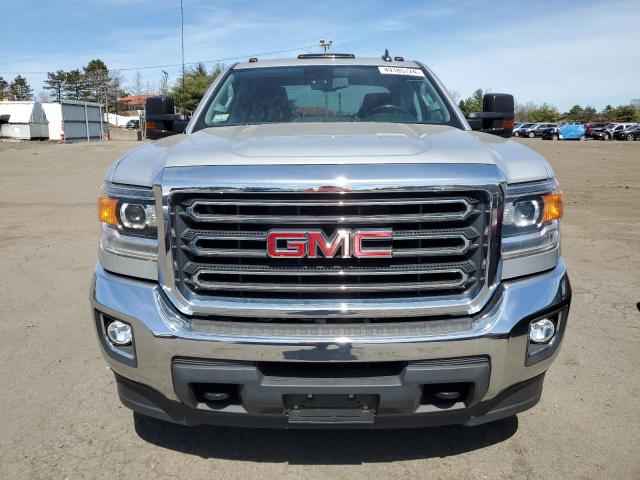 2GT22PEG3K1160978 - 2019 GMC SIERRA K2500 SLE SILVER photo 5