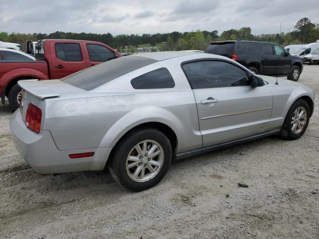 1ZVHT80N085193573 - 2008 FORD MUSTANG SILVER photo 3