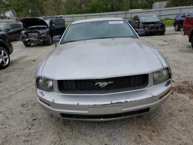 1ZVHT80N085193573 - 2008 FORD MUSTANG SILVER photo 5