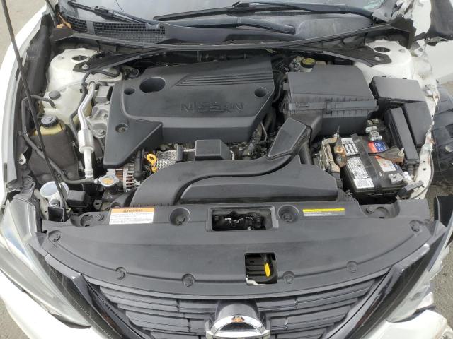 1N4AL3AP6JC156056 - 2018 NISSAN ALTIMA 2.5 أبيض صورة 11