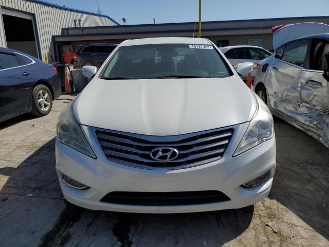 KMHFG4JGXCA132833 - 2012 HYUNDAI AZERA GLS WHITE photo 5