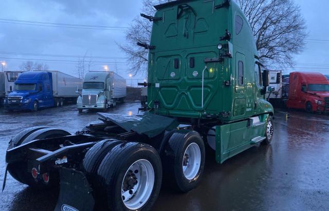3AKJGLDR0HSHV9669 - 2017 FREIGHTLINER CASCADIA 1 GREEN photo 4