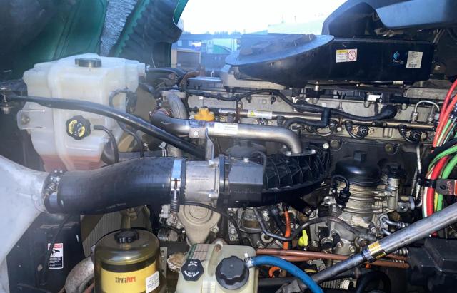 3AKJGLDR0HSHV9669 - 2017 FREIGHTLINER CASCADIA 1 GREEN photo 7