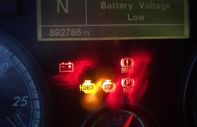 3AKJGLDR0HSHV9669 - 2017 FREIGHTLINER CASCADIA 1 GREEN photo 8