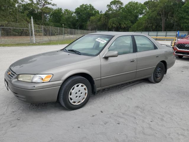 4T1BG22K1WU213034 - 1998 TOYOTA CAMRY CE GRAY photo 1