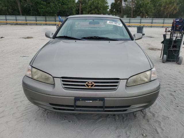 4T1BG22K1WU213034 - 1998 TOYOTA CAMRY CE GRAY photo 5