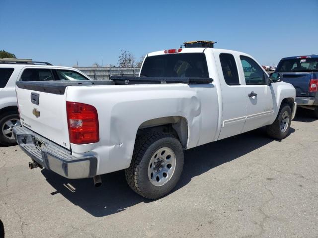 1GCRCREA1BZ388018 - 2011 CHEVROLET SILVERADO C1500  LS WHITE photo 3