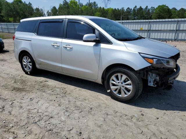 KNDMA5C19H6282888 - 2017 KIA SEDONA L SILVER photo 4