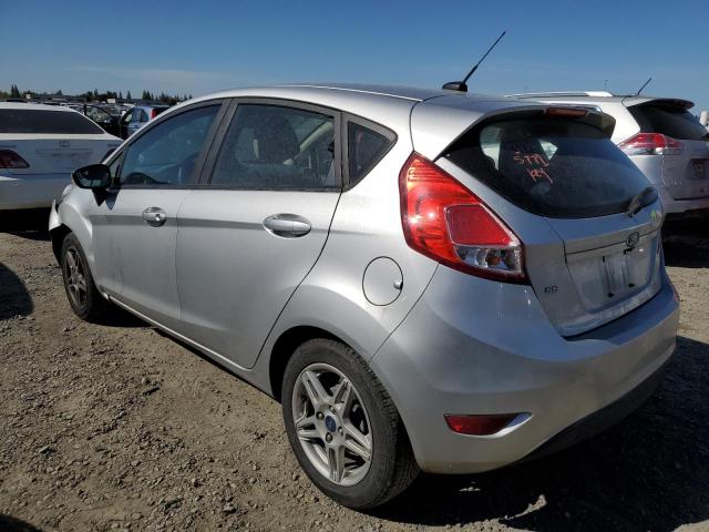 3FADP4EJ0JM127373 - 2018 FORD FIESTA SE SILVER photo 2