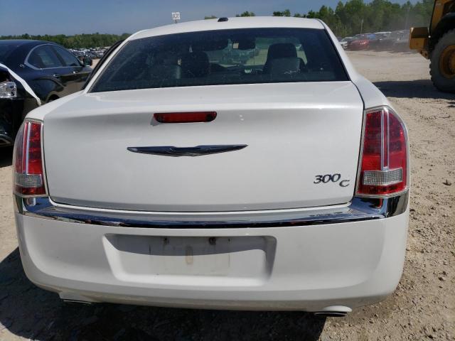 2C3CCAET1DH690358 - 2013 CHRYSLER 300C WHITE photo 6