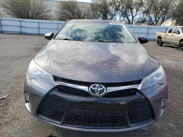 4T1BF1FK2HU381565 - 2017 TOYOTA CAMRY LE GRAY photo 5