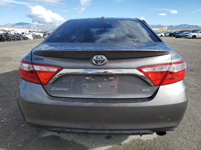 4T1BF1FK2HU381565 - 2017 TOYOTA CAMRY LE GRAY photo 6