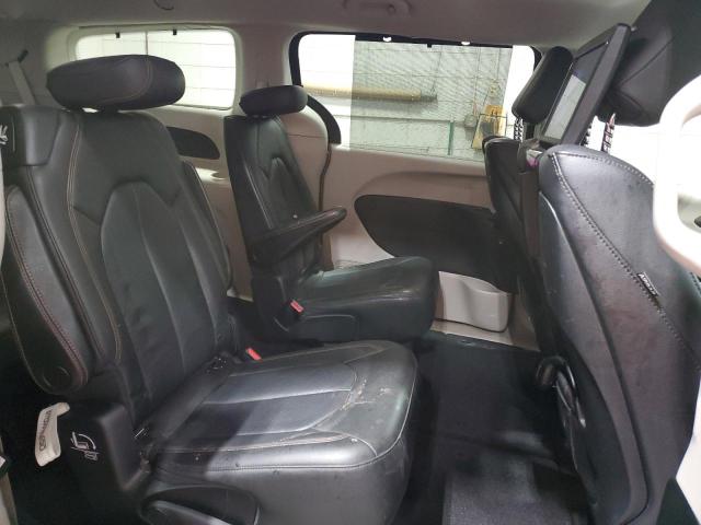 2C4RC1EG2JR310703 - 2018 CHRYSLER PACIFICA TOURING L PLUS GRAY photo 11