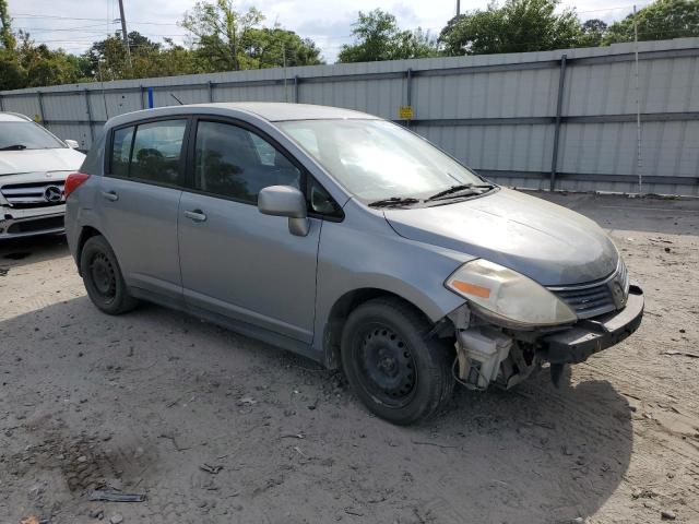 3N1BC13E77L426068 - 2007 NISSAN VERSA S GRAY photo 4