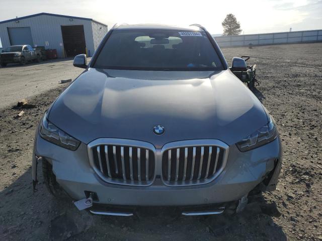 5UX23EU07R9T50546 - 2024 BMW X5 XDRIVE40I SILVER photo 5