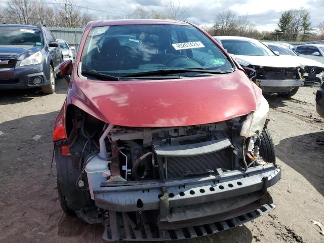 3N1CE2CP2GL366299 - 2016 NISSAN VERSA NOTE S RED photo 5