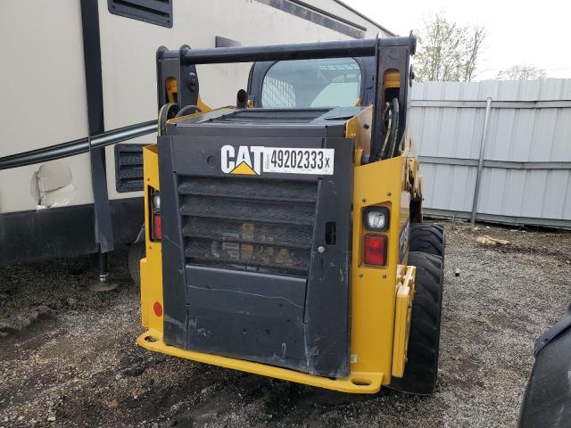 CAT0242DADZT03188 - 2016 CATERPILLAR 242D YELLOW photo 4