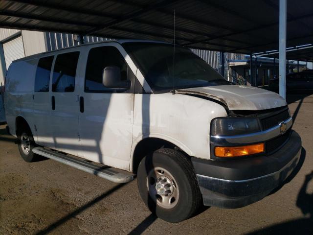 1GCWGAFP3N1240421 - 2022 CHEVROLET EXPRESS G2 WHITE photo 4