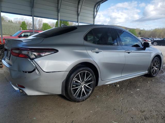 4T1T11AK2RU870916 - 2024 TOYOTA CAMRY SE NIGHT SHADE SILVER photo 3