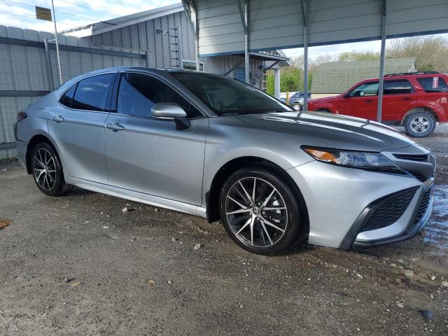 4T1T11AK2RU870916 - 2024 TOYOTA CAMRY SE NIGHT SHADE SILVER photo 4